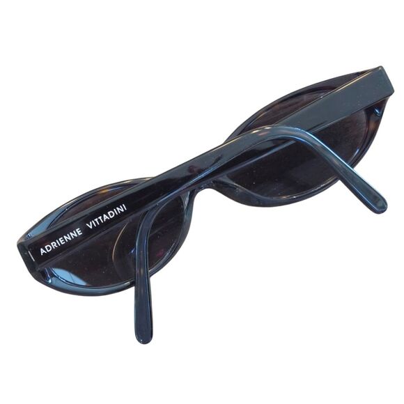 Adrienne Vittadini SunGlasses with Case 5009S Dark Amber Oval Wrap Havana